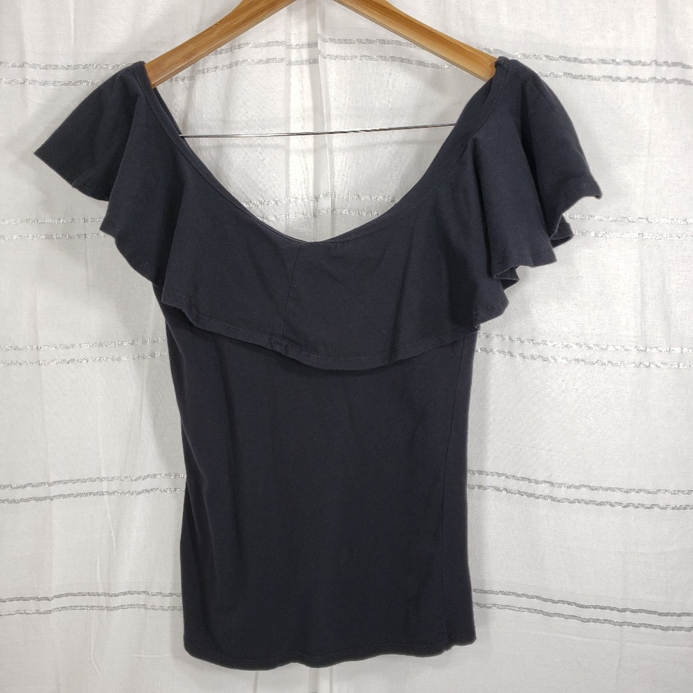 Chelsea & Theodore Black Ruffle Top - Picture 3 of 8